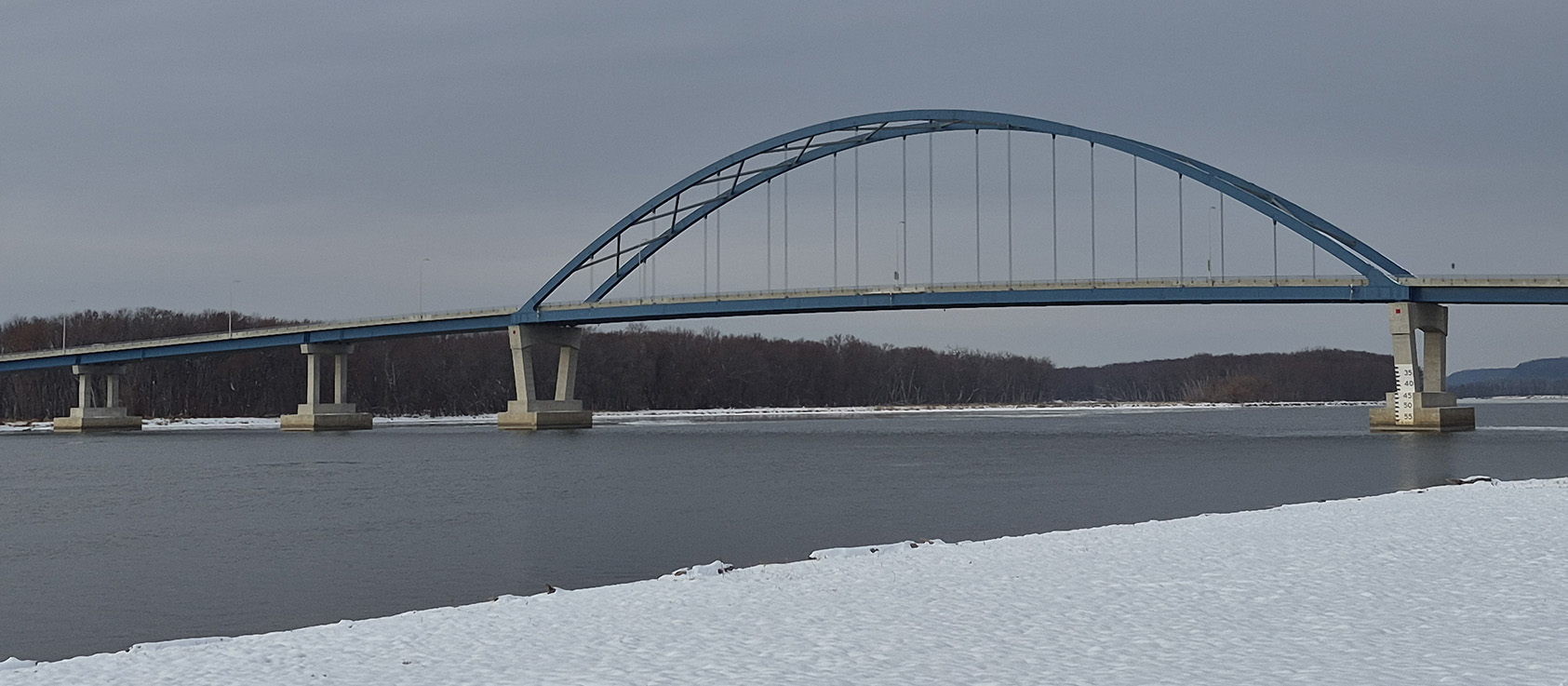 Large photo of historic downtown Savanna, Illinois